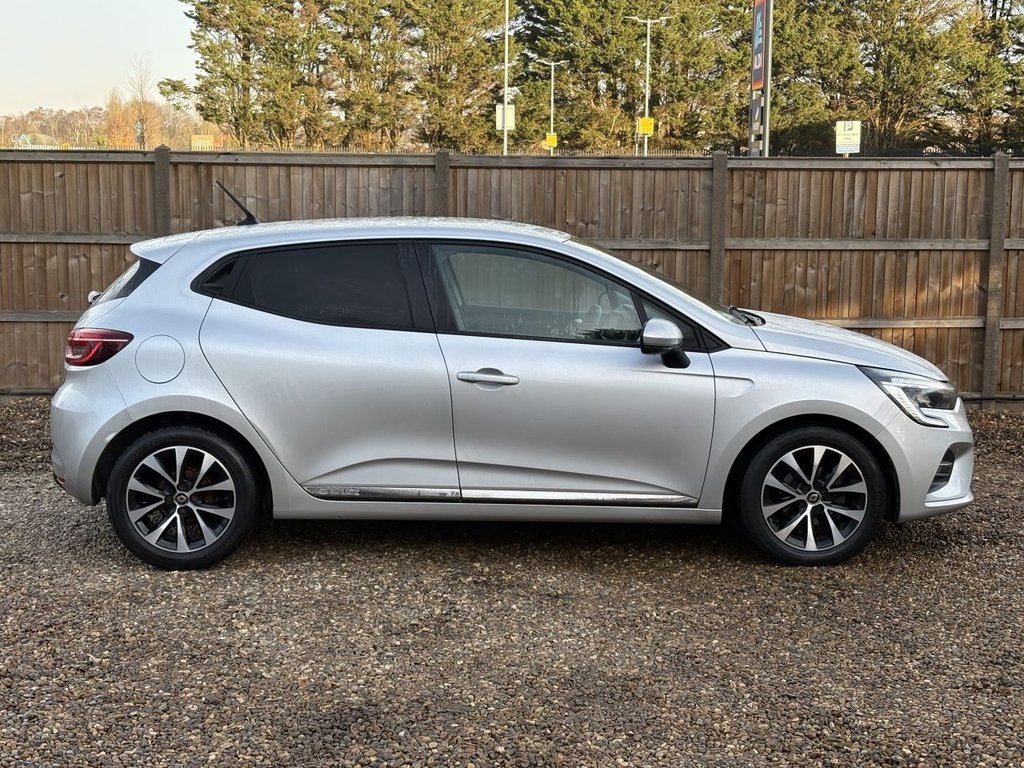 Used Renault Clio 2020 for sale - 76901028: Photo 6