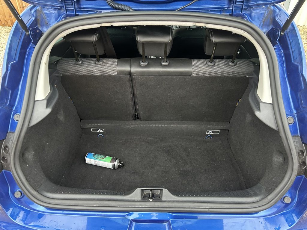 Used Renault Clio 2019 for sale - 77212286: Photo 11