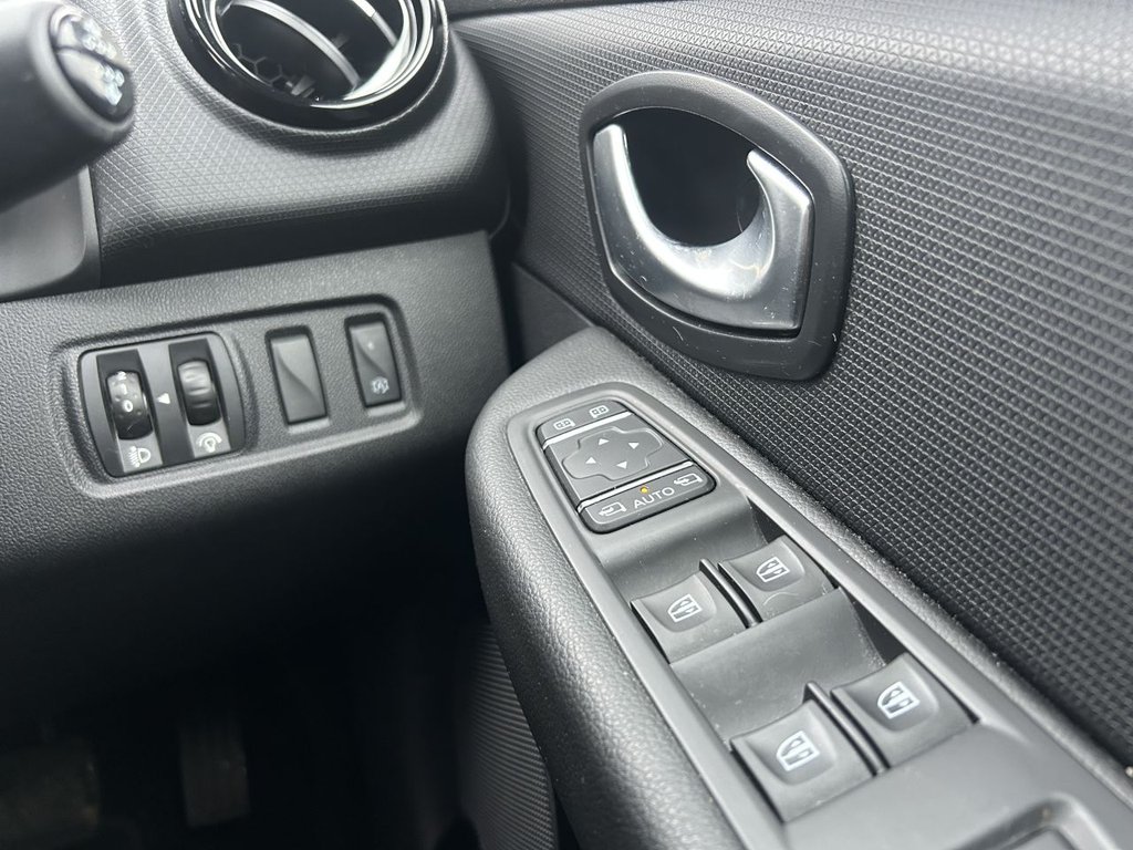 Used Renault Clio 2019 for sale - 77212286: Photo 16