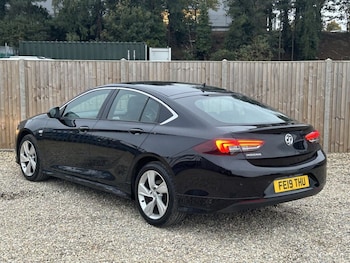 Used Vauxhall Insignia 2019 for sale - 76303453: Photo 3