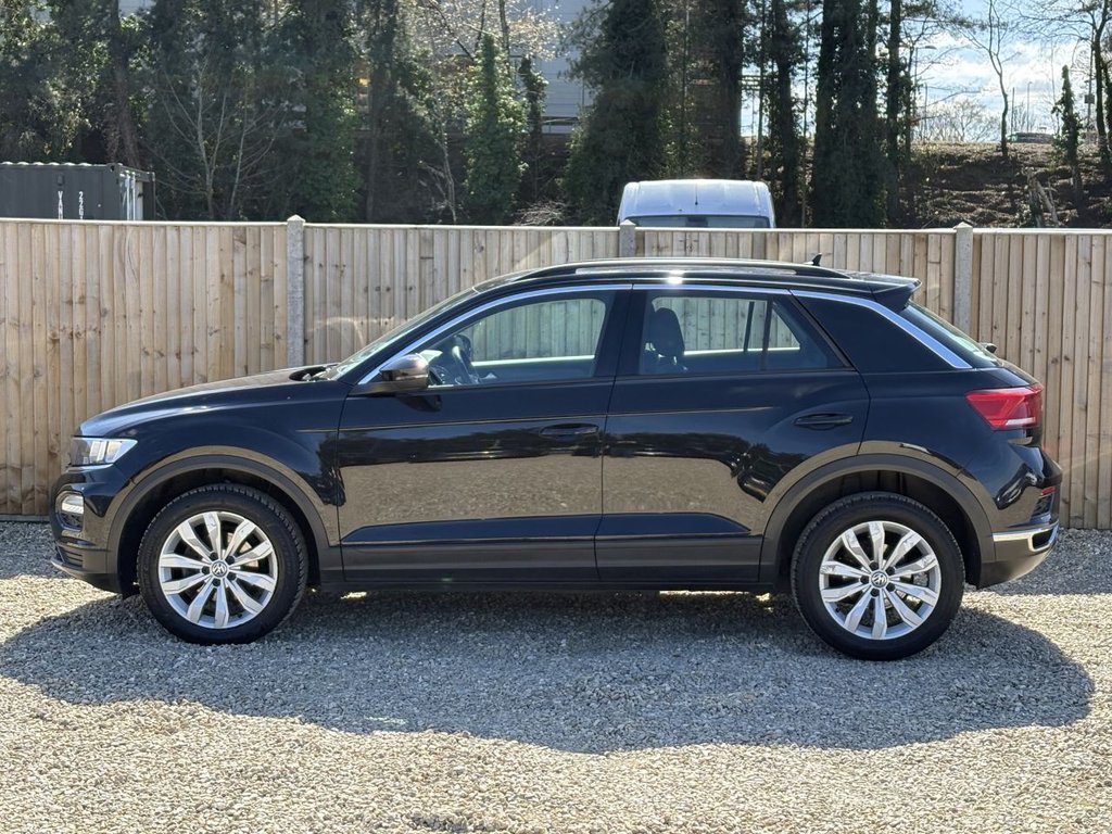 Used Volkswagen T-Roc 2020 for sale - 76256209: Photo 2