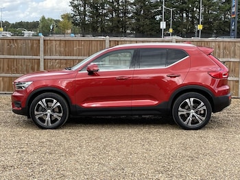 Used Volvo XC40 2020 for sale - 76303746: Photo 2