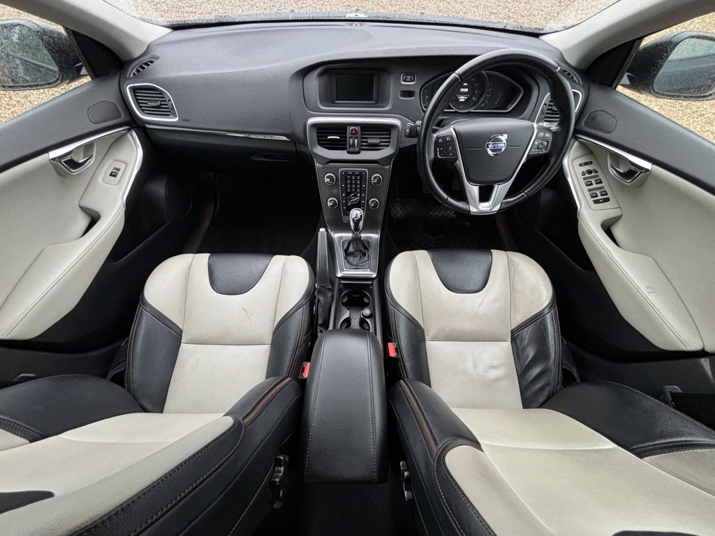 Used Volvo V40 2016 for sale - 76163024: Photo 11