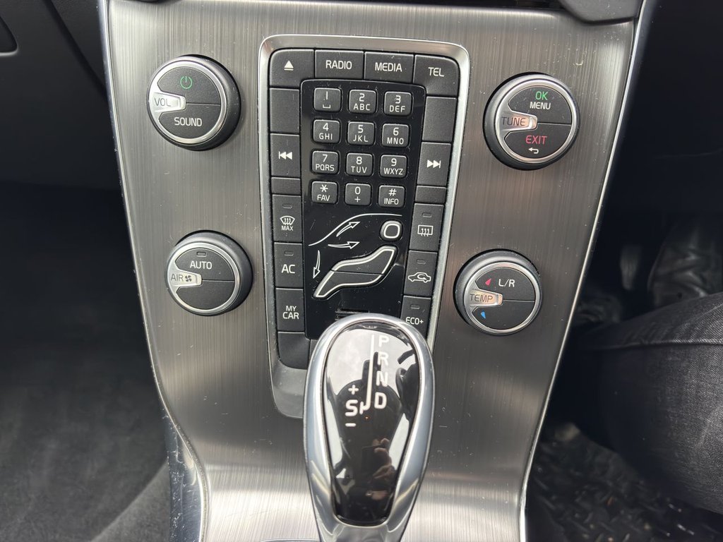 Used Volvo V40 2016 for sale - 76163024: Photo 15