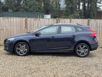 Used Volvo V40 Cross Country 2016 for sale - 76163024: Photo