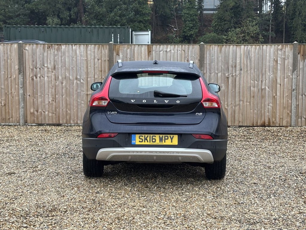 Used Volvo V40 2016 for sale - 76163024: Photo 4