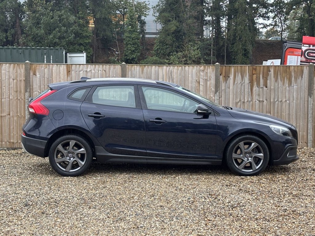Used Volvo V40 2016 for sale - 76163024: Photo 6