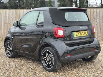 Used smart fortwo 2021 for sale - 77792430: Photo