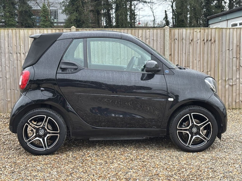 Used smart fortwo 2021 for sale - 77792430: Photo 6
