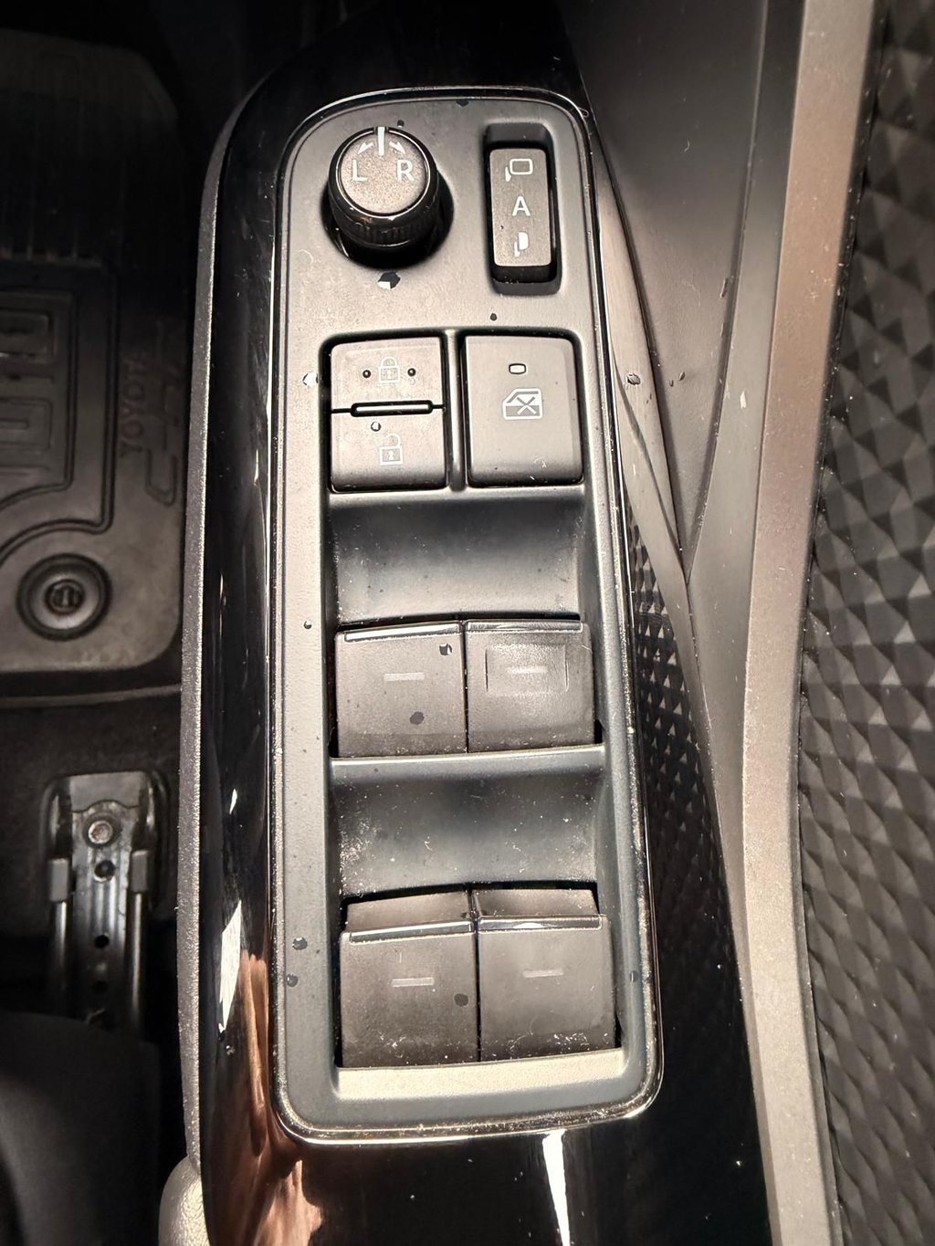 Used Toyota C-HR 2022 for sale - 76604564: Photo 12