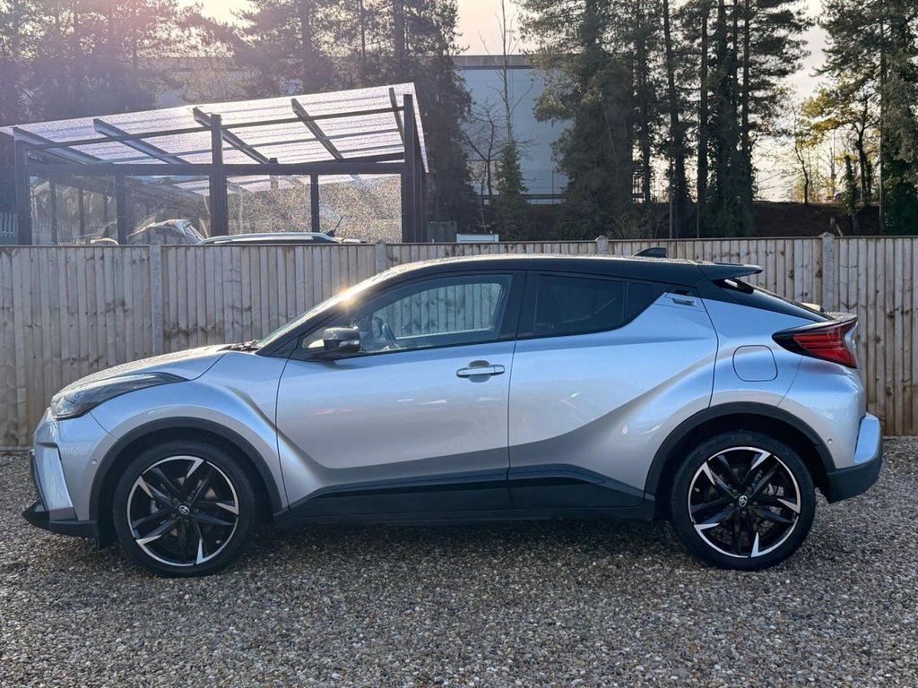 Used Toyota C-HR 2022 for sale - 76604564: Photo 2