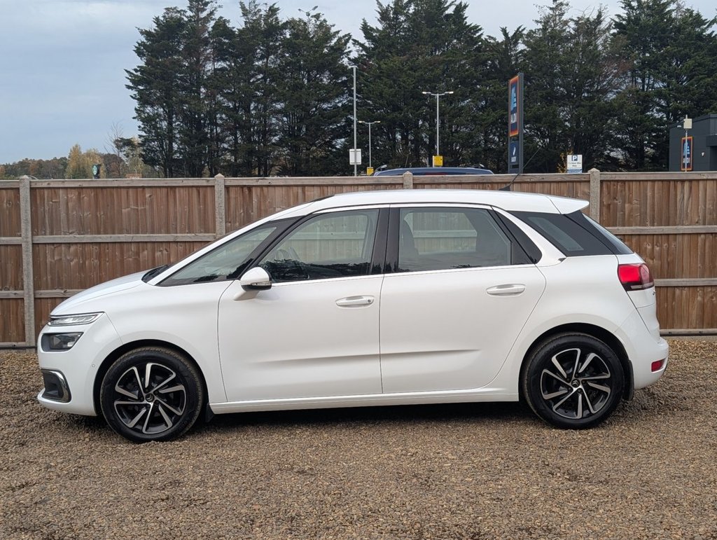 Used Citroen C4 Picasso 2016 for sale - 76496206: Photo 2