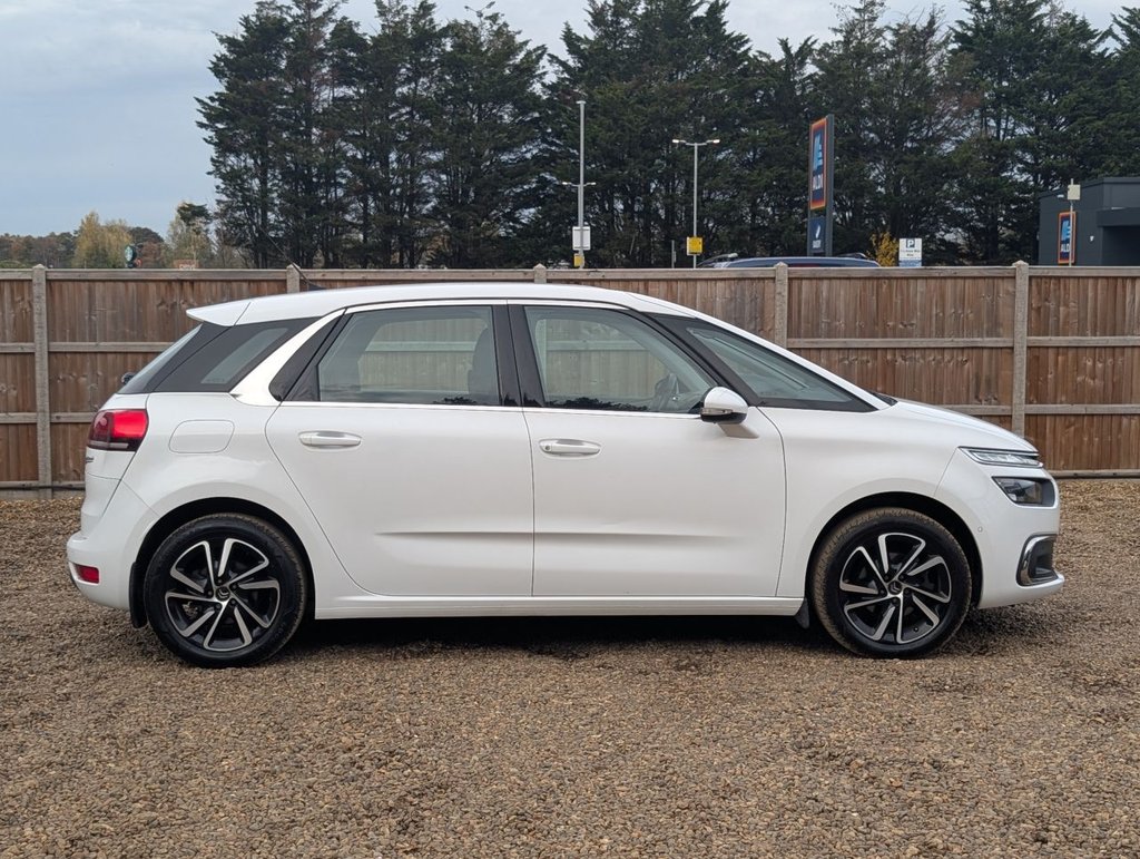Used Citroen C4 Picasso 2016 for sale - 76496206: Photo 6