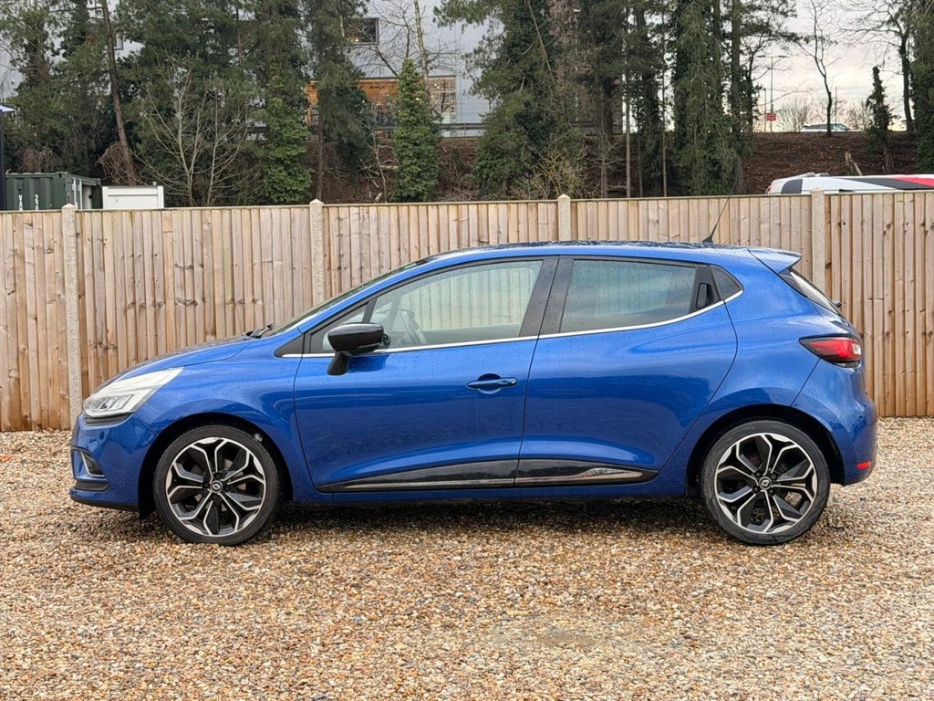 Used Renault Clio 2017 for sale - 77133105: Photo 2