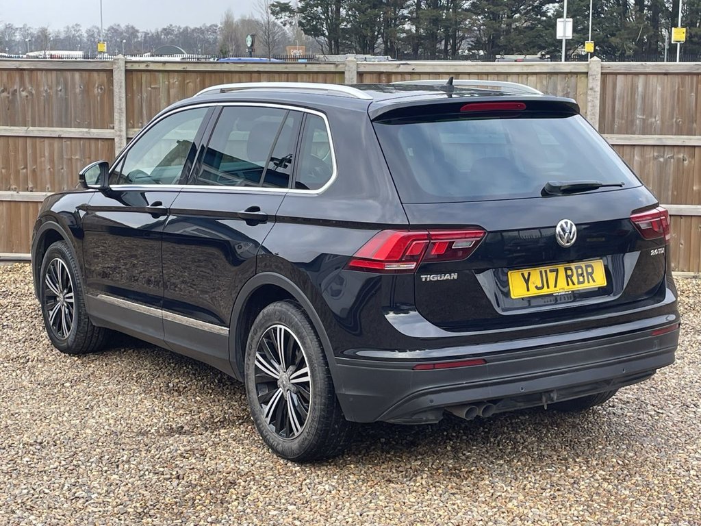 Used Volkswagen Tiguan 2017 for sale - 77250037: Photo 3