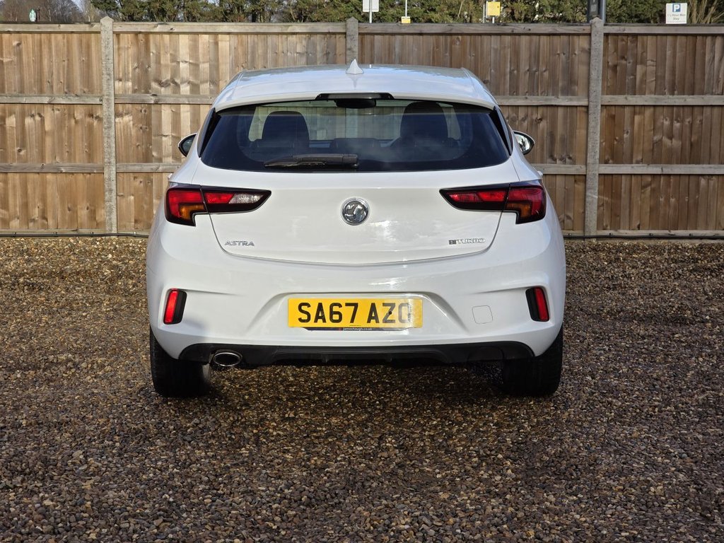 Used Vauxhall Astra 2017 for sale - 76900702: Photo 4