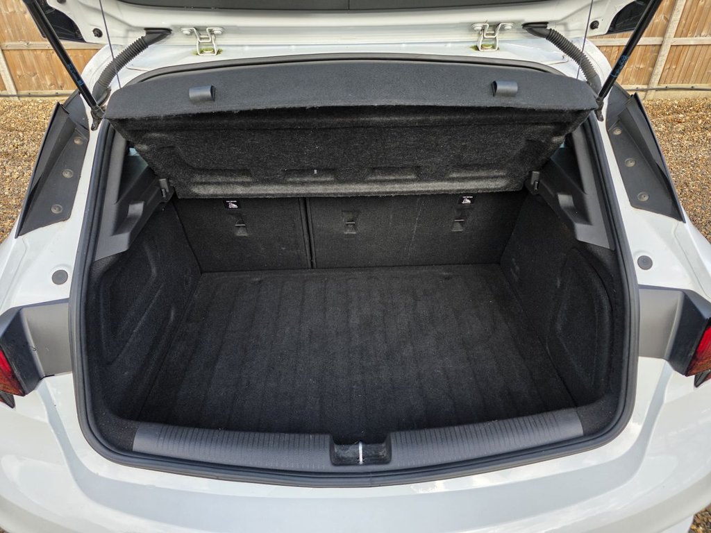 Used Vauxhall Astra 2017 for sale - 76900702: Photo 9