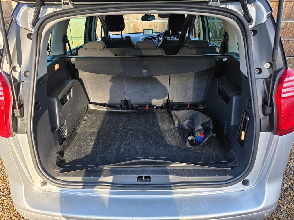 Used Peugeot 5008 2015 for sale - 76783559: Photo 10