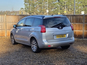 Used Peugeot 5008 2015 for sale - 76783559: Photo