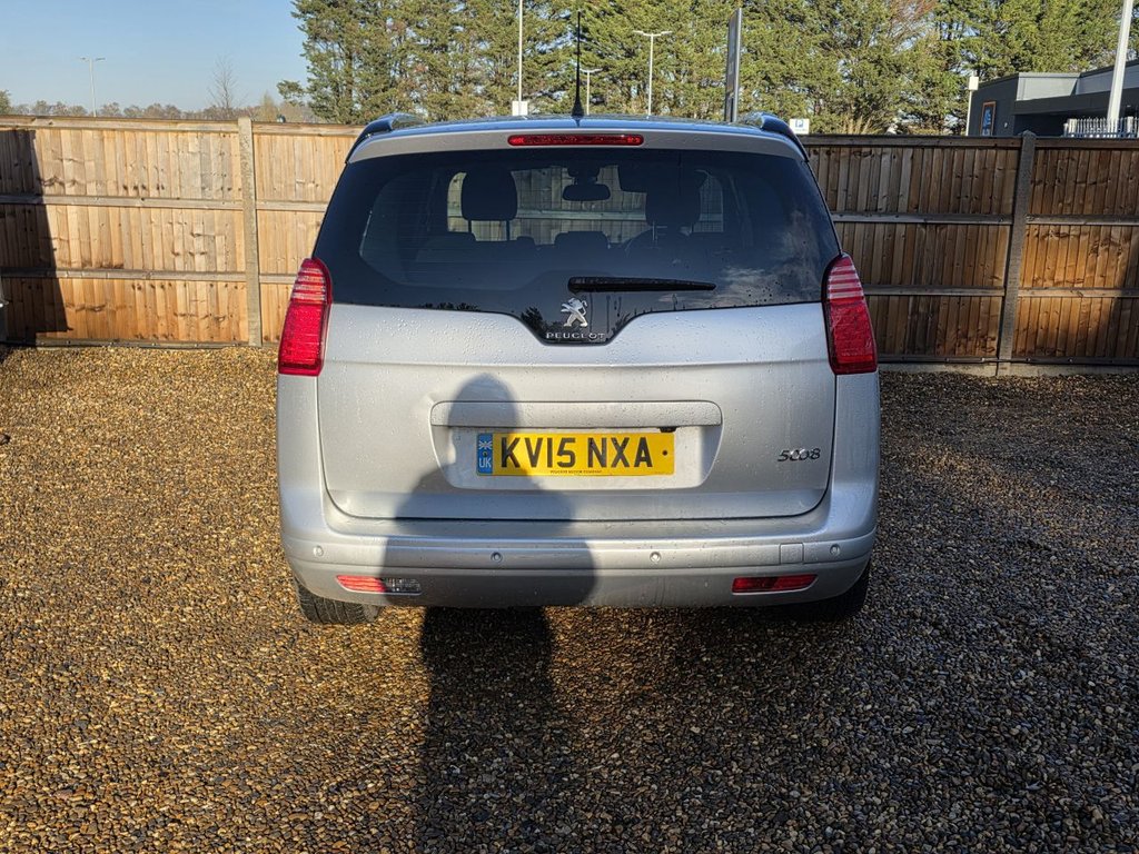 Used Peugeot 5008 2015 for sale - 76783559: Photo 5