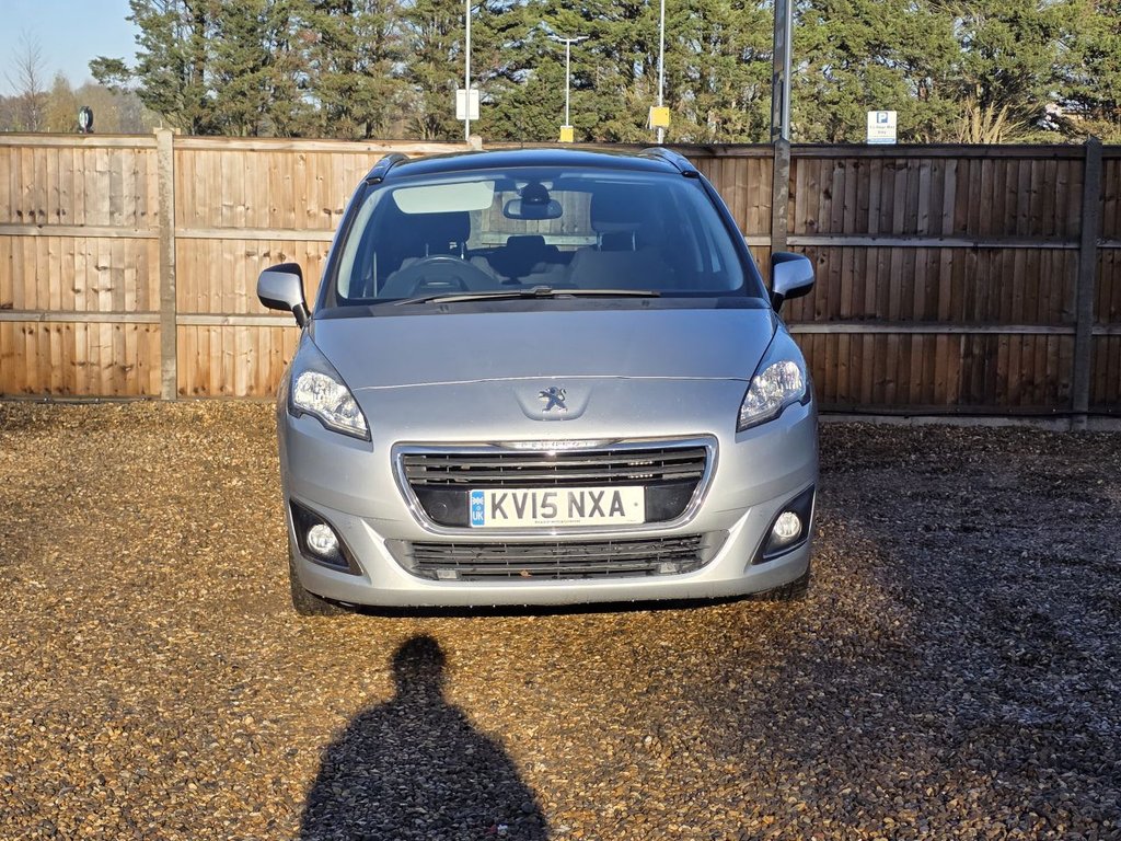 Used Peugeot 5008 2015 for sale - 76783559: Photo 9