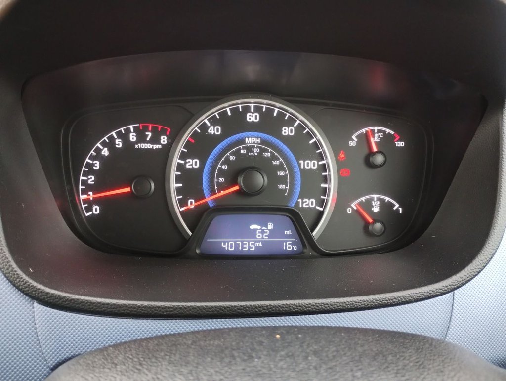 Used Hyundai i10 2015 for sale - 76132329: Photo 14