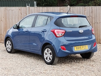 Used Hyundai i10 2015 for sale - 76132329: Photo 3