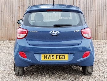 Used Hyundai i10 2015 for sale - 76132329: Photo 4