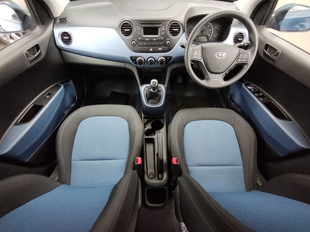 Used Hyundai i10 2015 for sale - 76132329: Photo 9