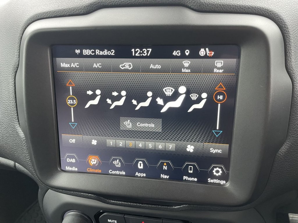 Used Jeep Renegade 2020 for sale - 77165940: Photo 16