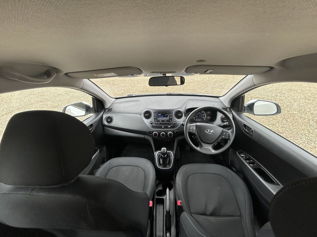 Used Hyundai i10 2018 for sale - 76009807: Photo 11
