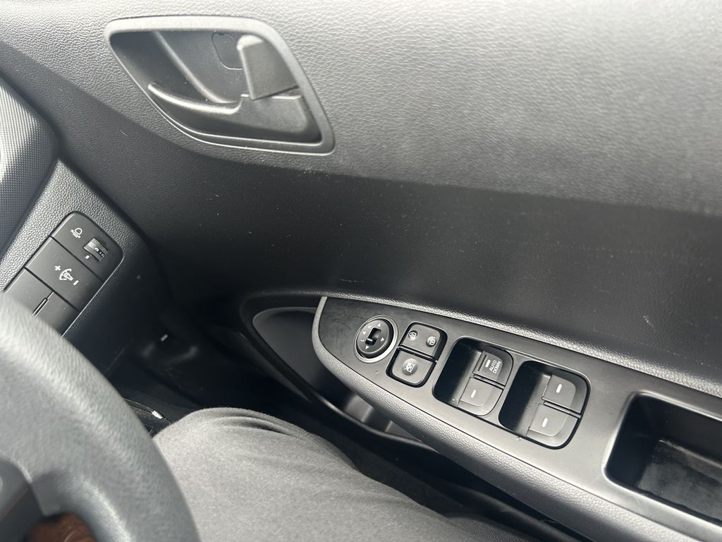 Used Hyundai i10 2018 for sale - 76009807: Photo 16