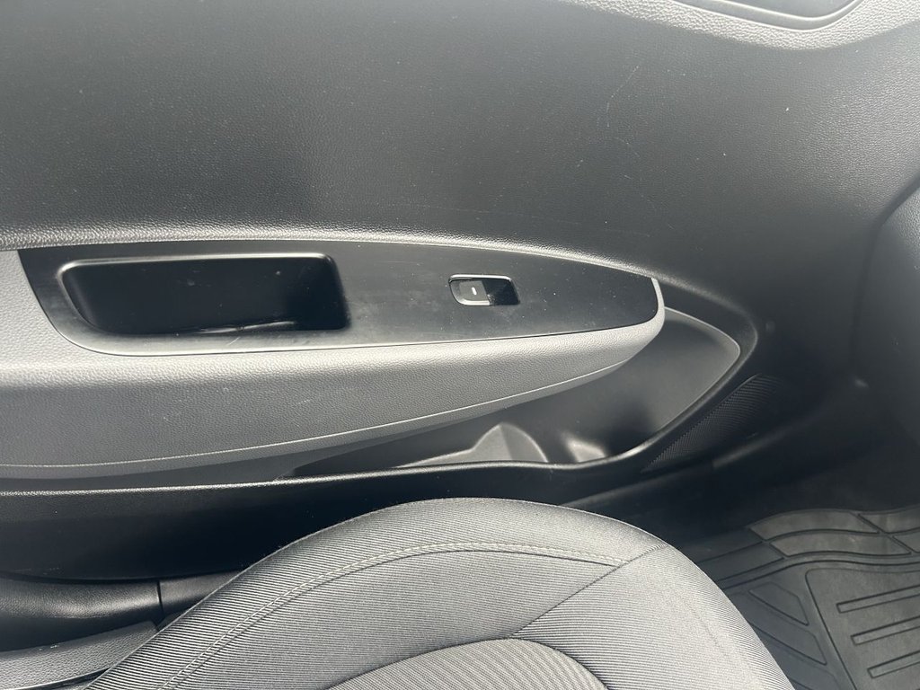 Used Hyundai i10 2018 for sale - 76009807: Photo 17