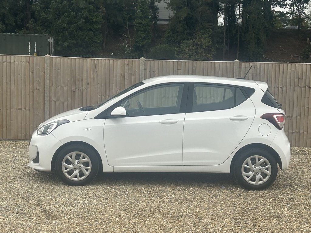 Used Hyundai i10 2018 for sale - 76009807: Photo 3