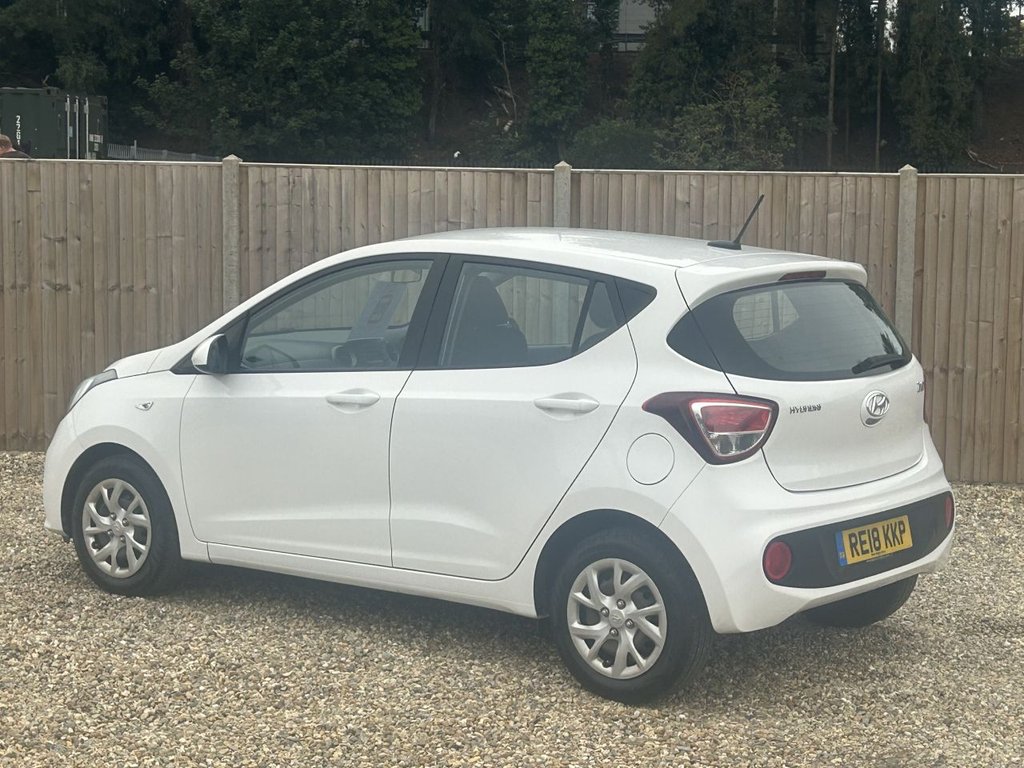 Used Hyundai i10 2018 for sale - 76009807: Photo 4