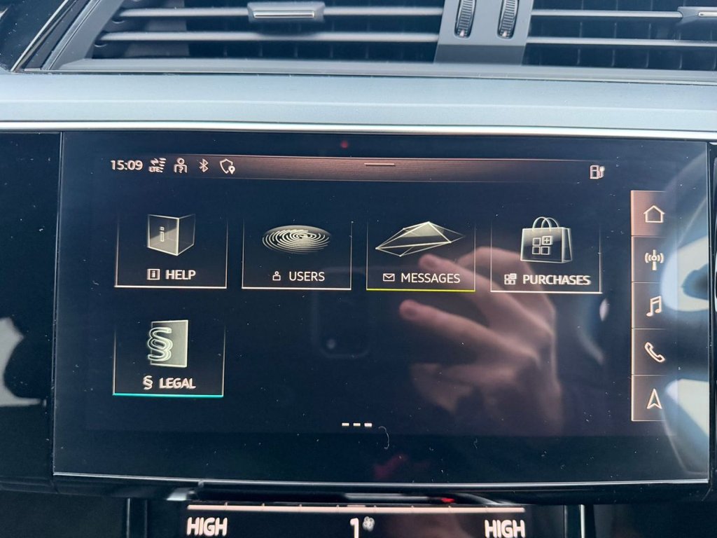 Used Audi e-tron 2020 for sale - 77436473: Photo 17