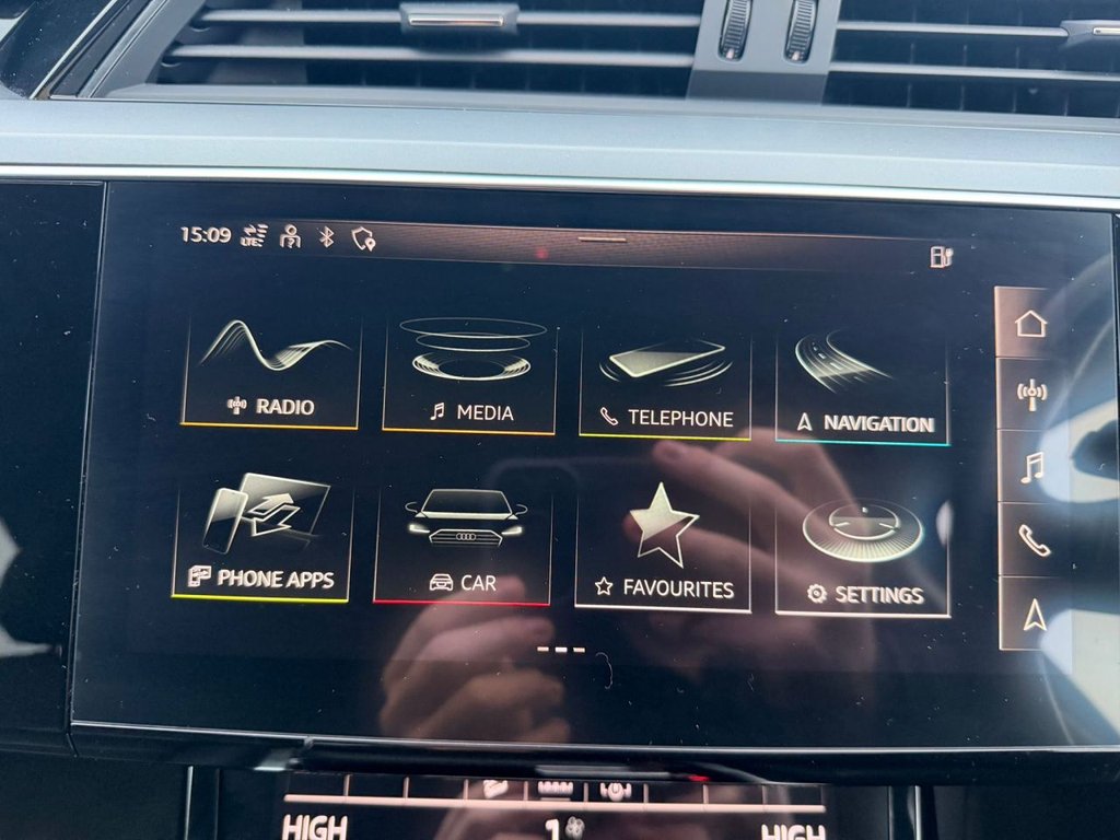 Used Audi e-tron 2020 for sale - 77436473: Photo 21