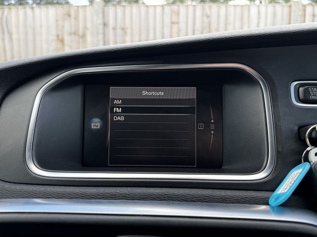 Used Volvo V40 2017 for sale - 76018596: Photo 14