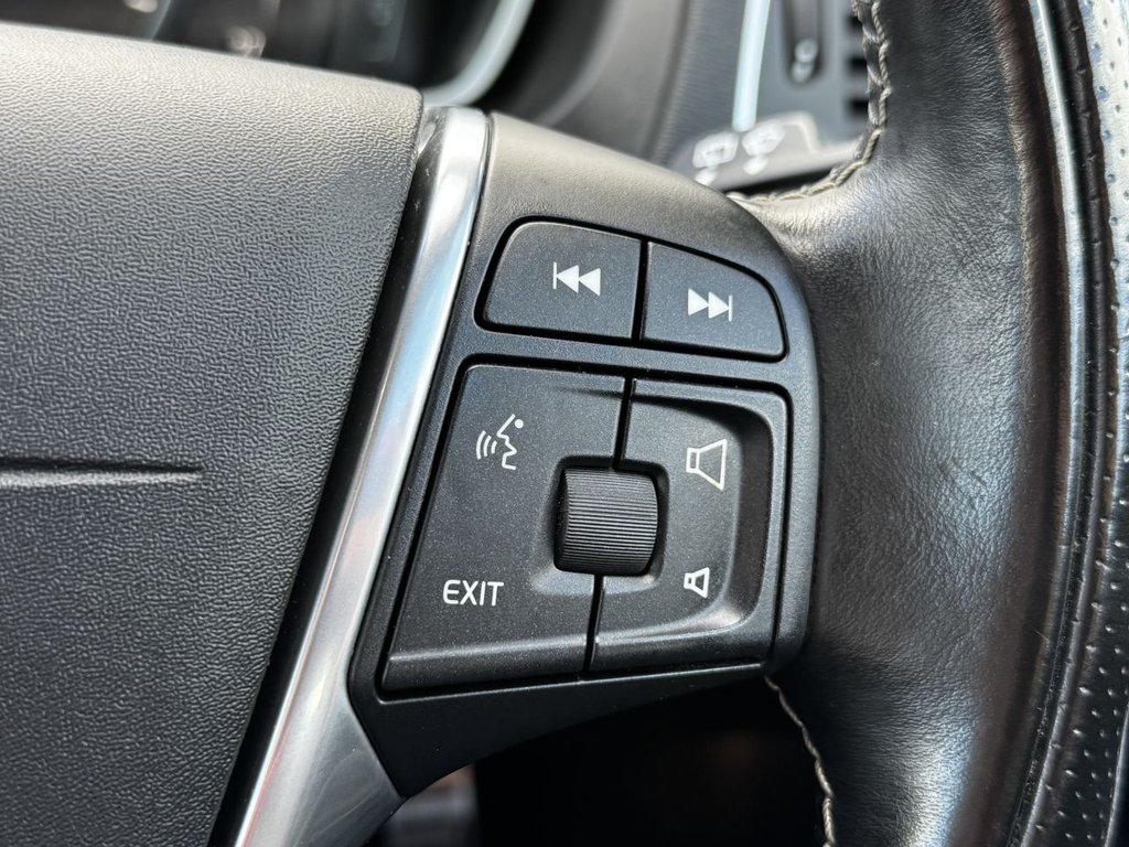 Used Volvo V40 2017 for sale - 76018596: Photo 17