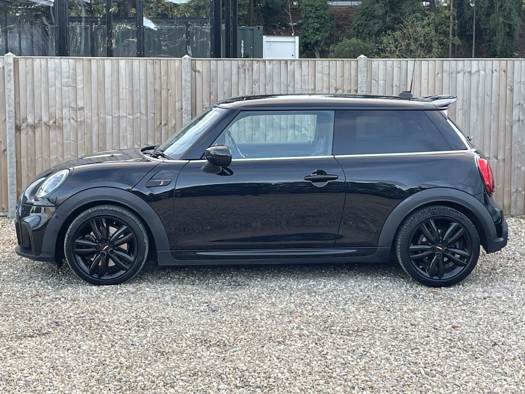 Used MINI Hatch 2021 for sale - 76385928: Photo 2