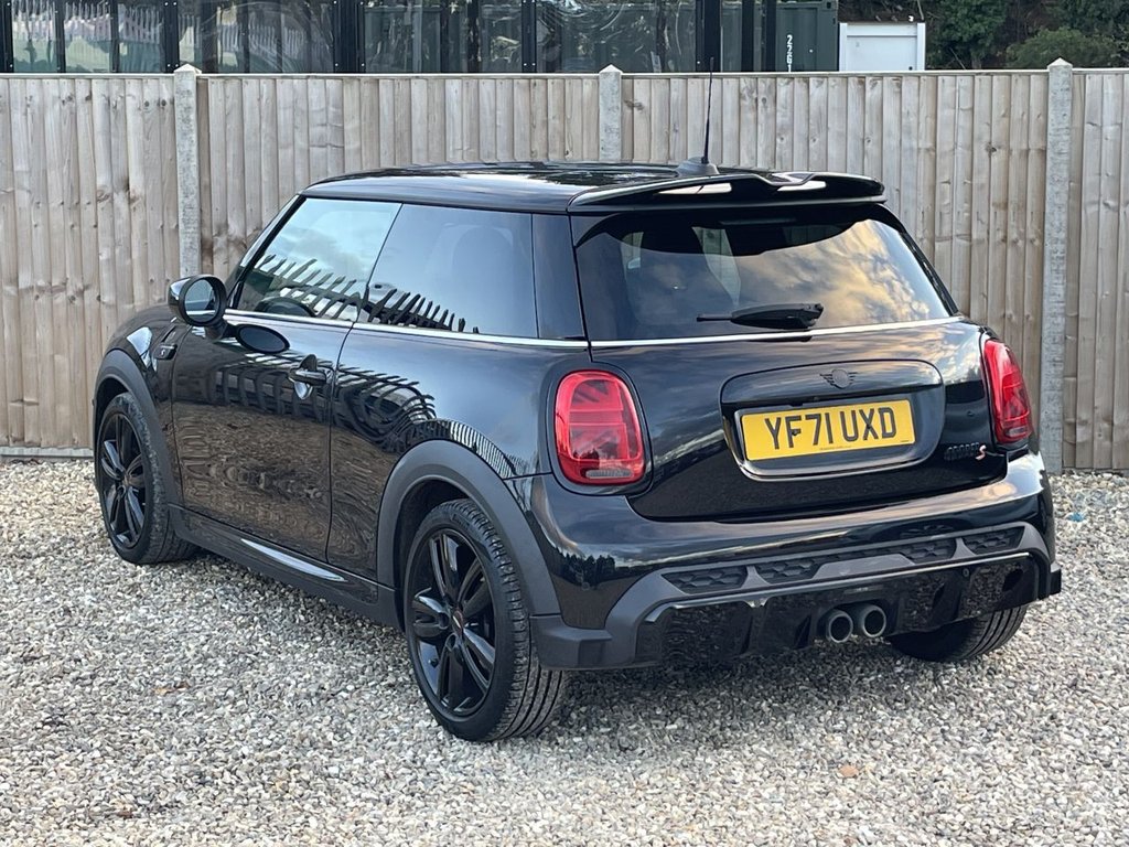 Used MINI Hatch 2021 for sale - 76385928: Photo 3