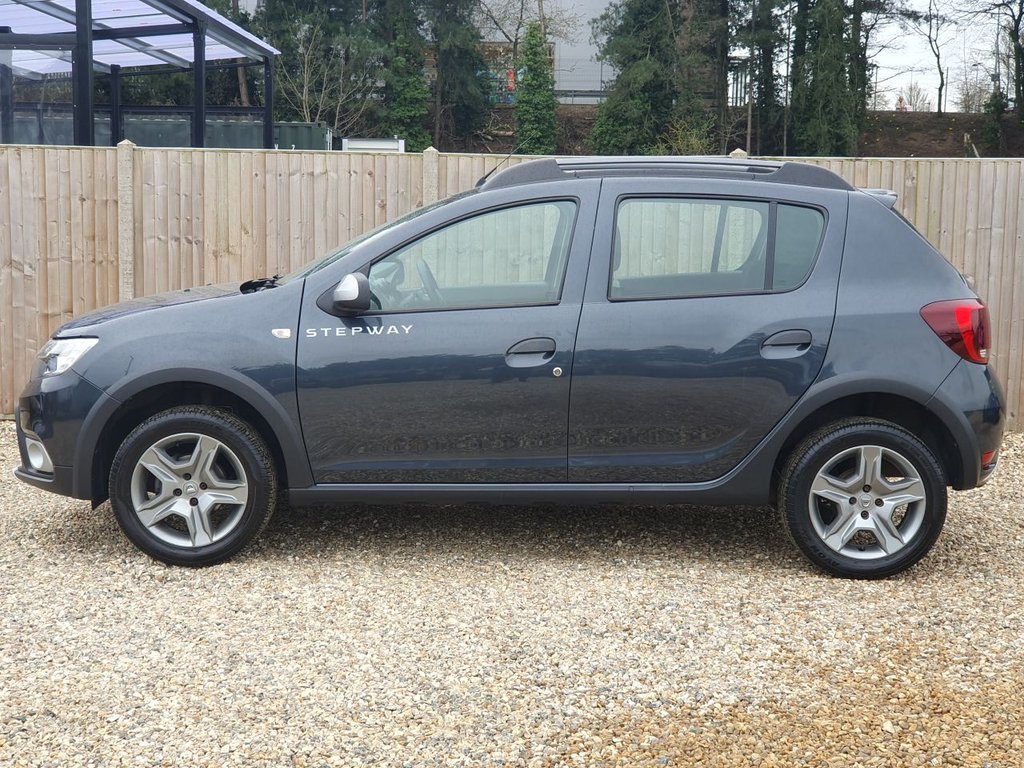Used Dacia Sandero Stepway 2019 for sale - 78044359: Photo 2