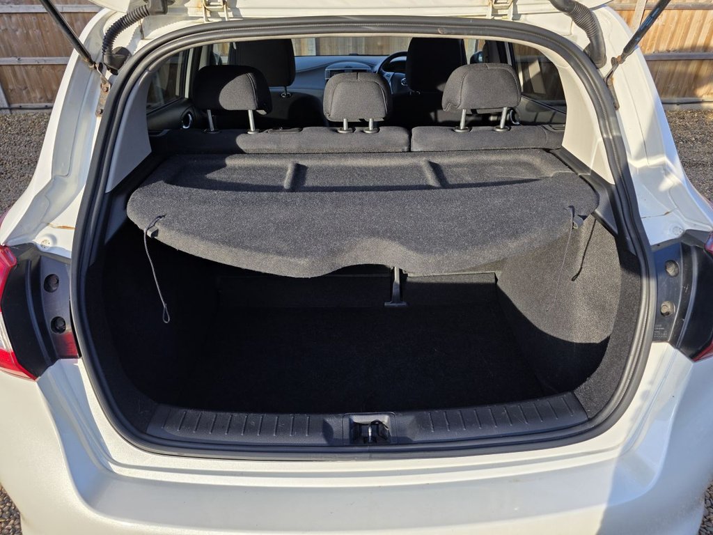 Used Nissan Pulsar 2016 for sale - 76570007: Photo 24