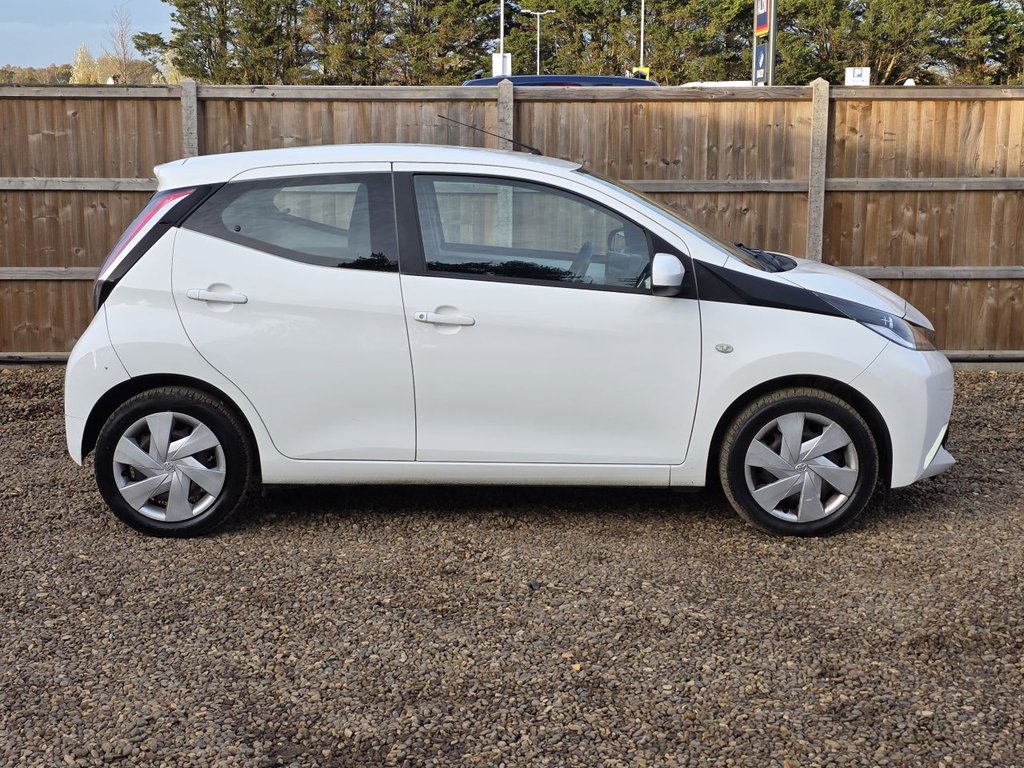 Used Toyota AYGO 2016 for sale - 76558637: Photo 6