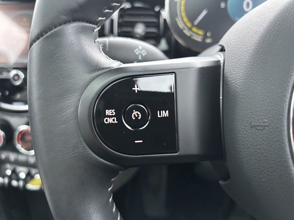 Used MINI Electric Hatch 2023 for sale - 77680495: Photo 13