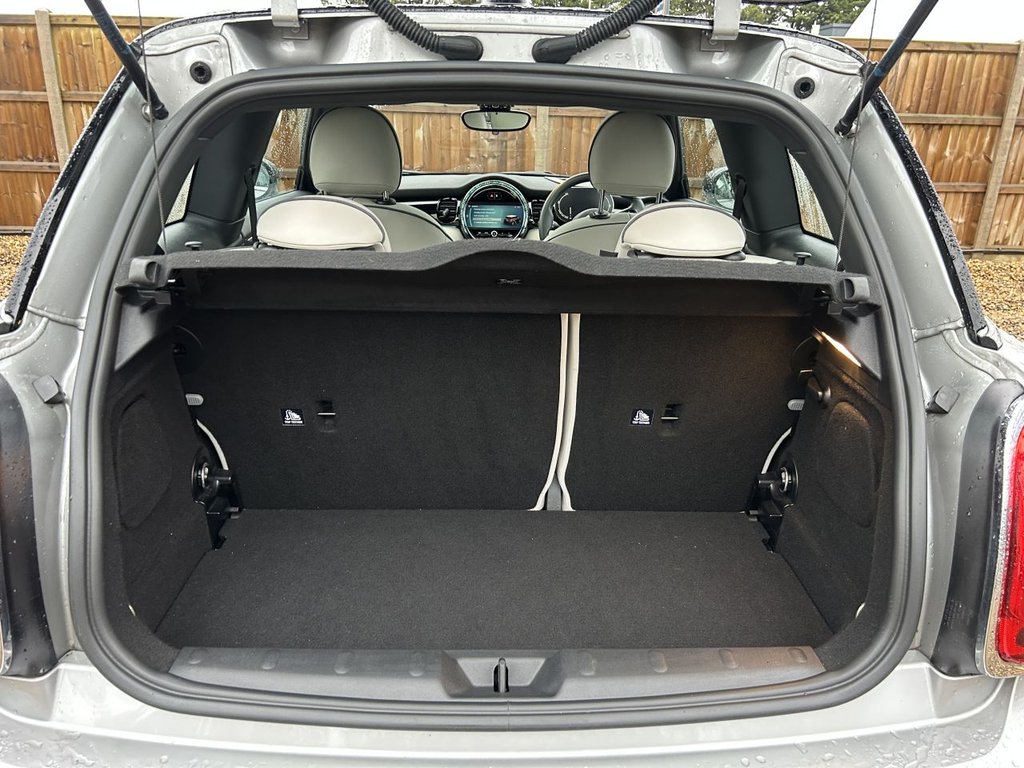 Used MINI Electric Hatch 2023 for sale - 77680495: Photo 9