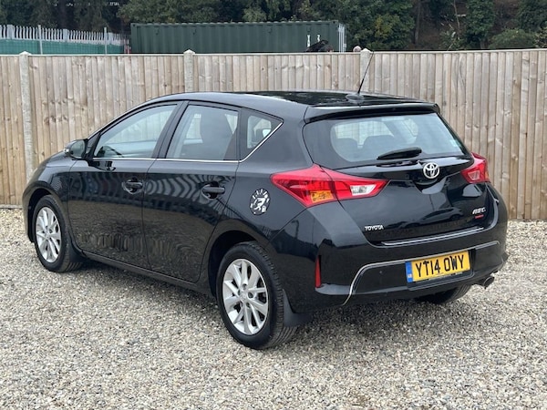 Used Toyota Auris 2014 for sale - 76303509: Photo 3
