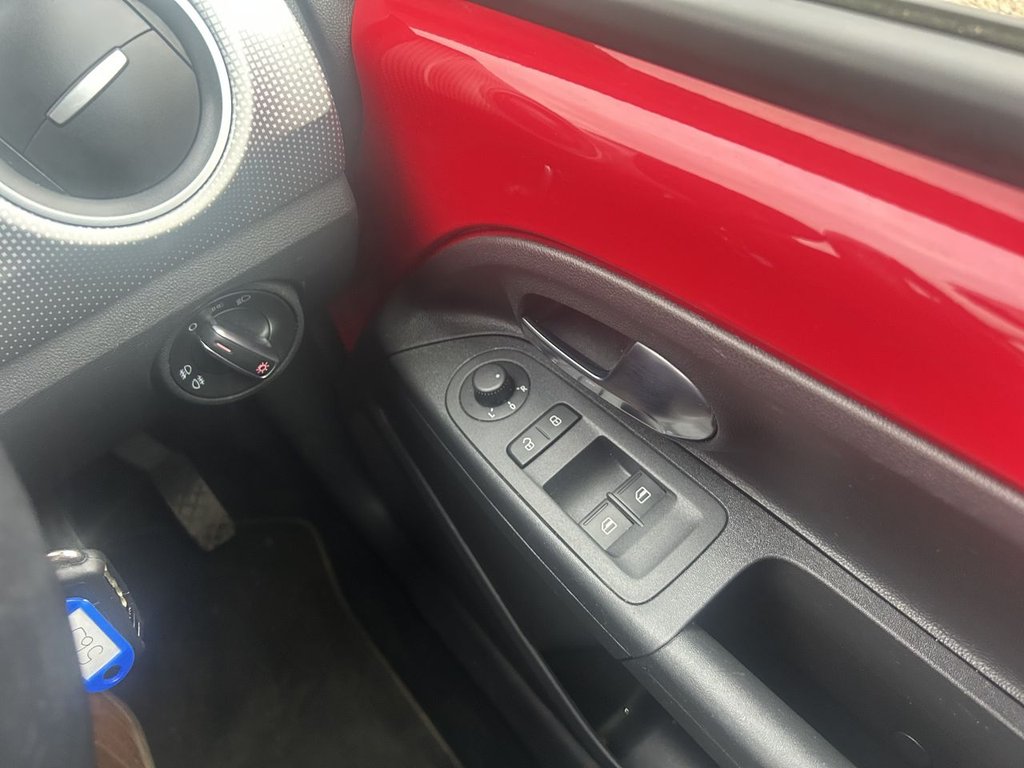 Used Volkswagen up! 2018 for sale - 76210083: Photo 15