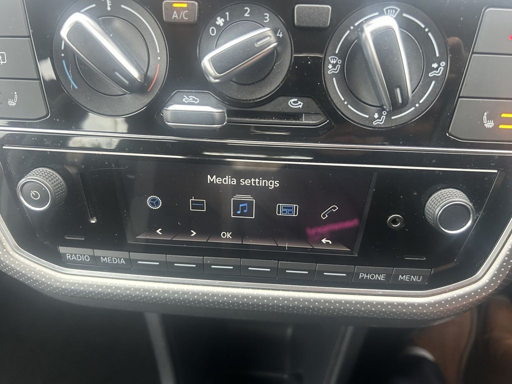 Used Volkswagen up! 2018 for sale - 76210083: Photo 20