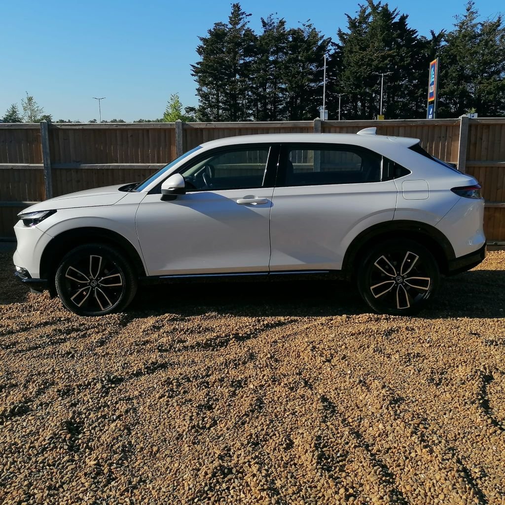 Used Honda HR-V 2022 for sale - 76535607: Photo 2